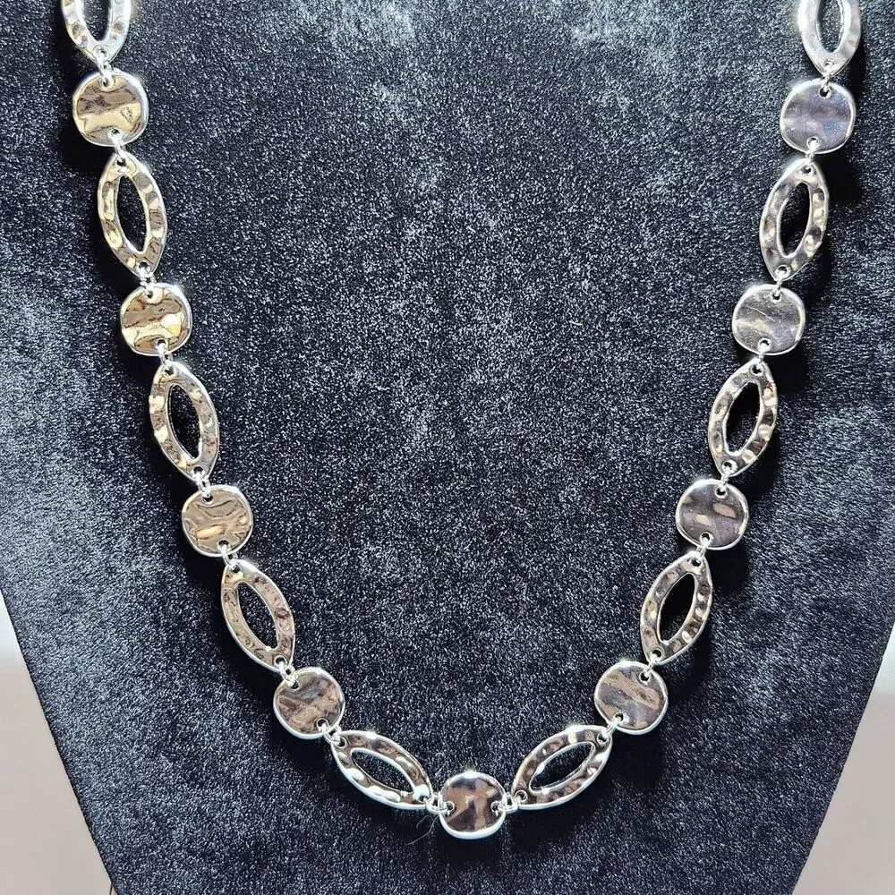 Time And Tru Silver Tone Chunky Chain Necklace 36